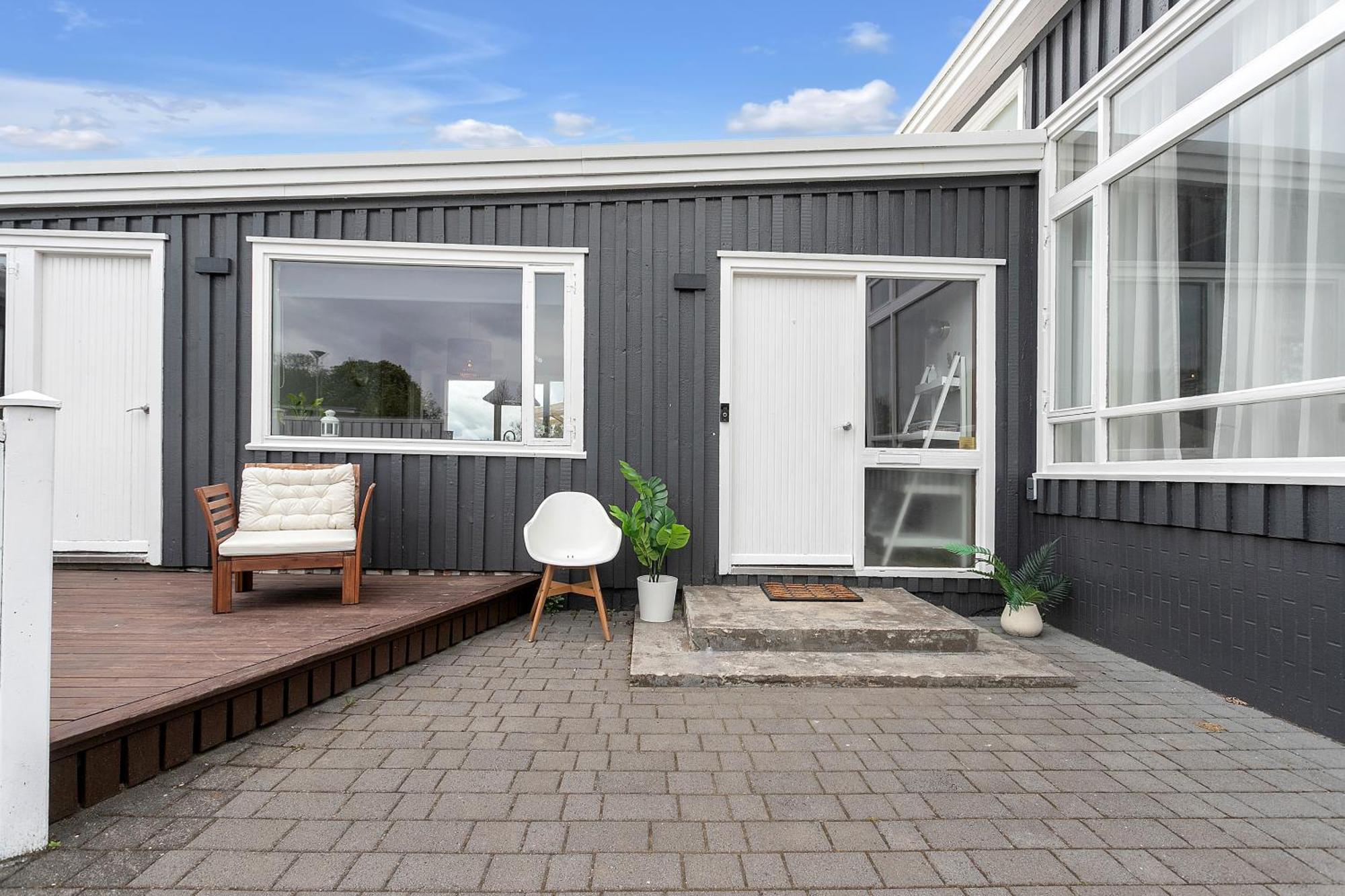 House - Villa With Garden And Hot Tub, 2 Min From Reykjavik Garthabaer Dış mekan fotoğraf